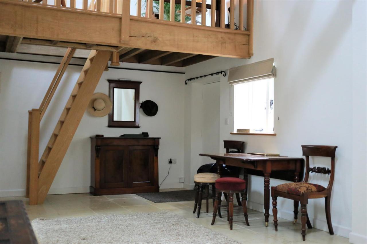 Baptist Cottage Cheverell Экстерьер фото
